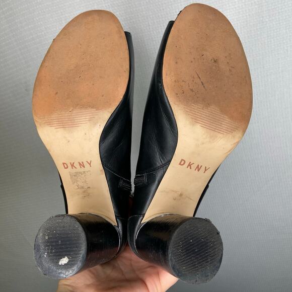 DKNY | Leather Black‎ Bootie Heel Toe Peek 8 - Picture 5 of 7